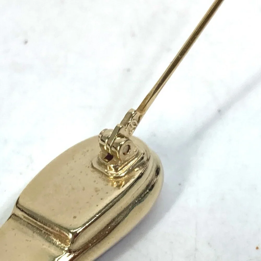 CHANEL Authentic Gold Brooch - Picture 8 of 11